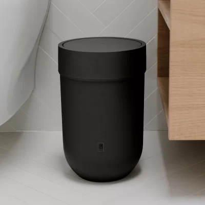 Мусорное ведро 6 л с крышкой Umbra Touch, черное