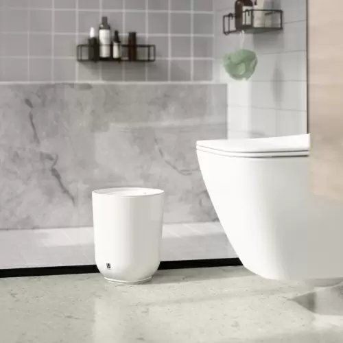 Контейнер мусорный с крышкой Umbra Step, белый