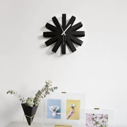 Часы настенные Umbra Ribbon D30 см, черныe