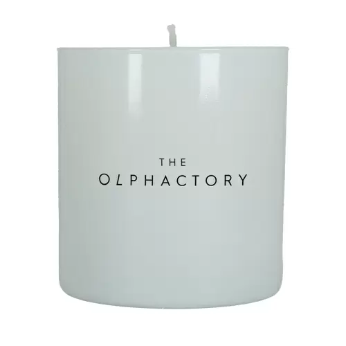 Свеча ароматическая the olphactory, white insignia, amber whisper, 60 ч