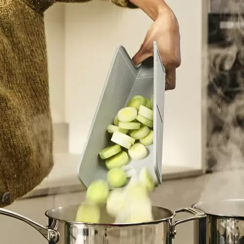 Доска разделочная пластиковая складная Joseph Joseph Chop2Pot Plus Regular